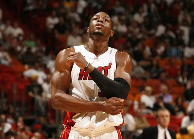 迫转为困难 迫转为困难